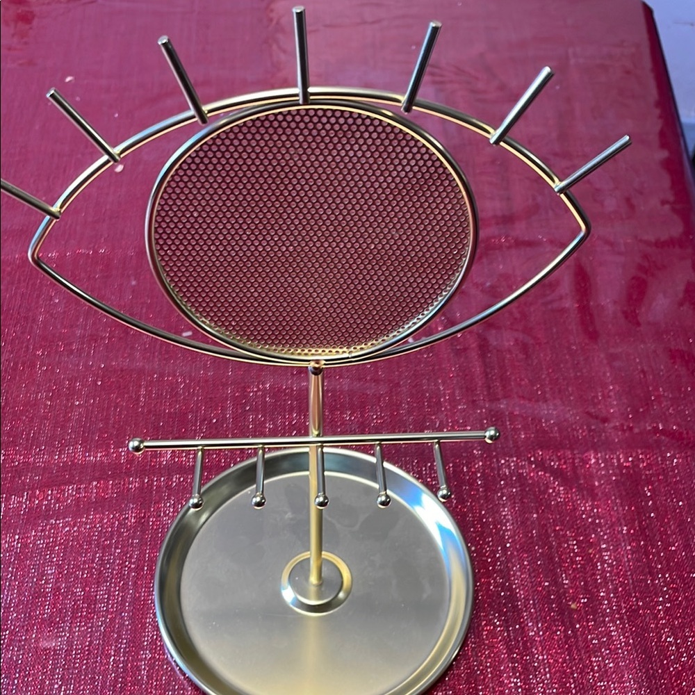 Gold Eye-Shaped Jewelry Holder